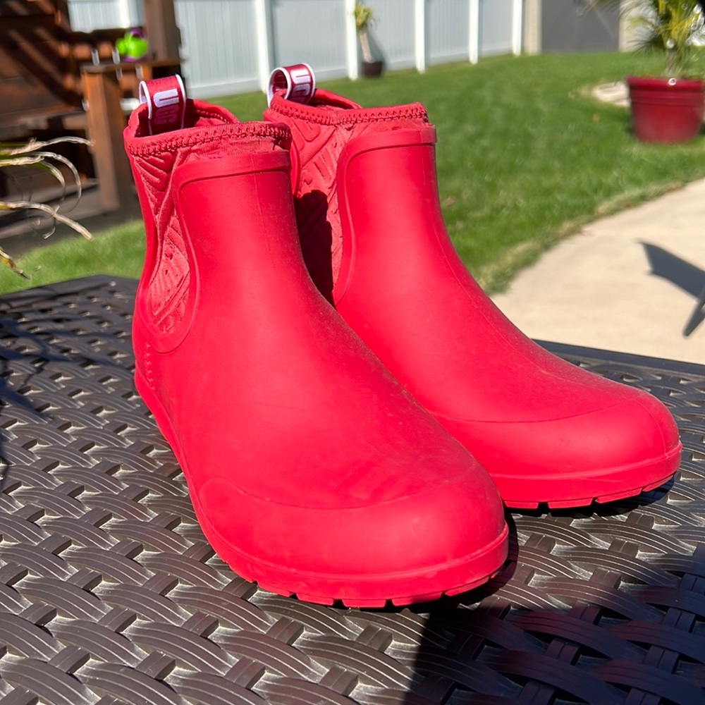 Ugg style 1110650 rain boot